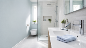 Une salle de bain avec des équipements sanitaires irréprochables
